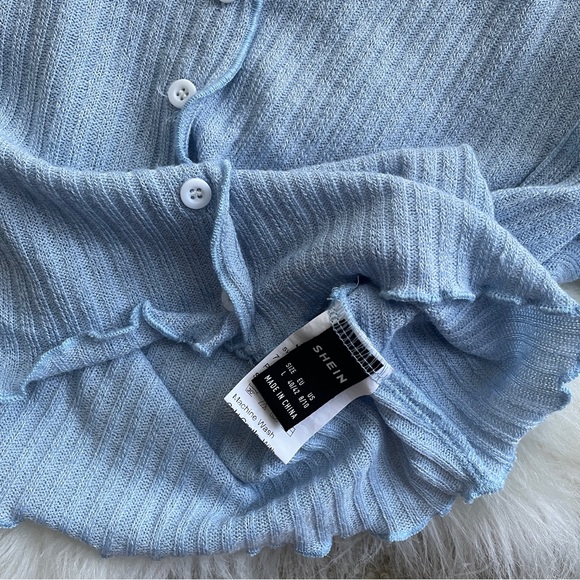 Shein Wavy Trimmed Rib Knot Crop Top Size Large in Blue - Picture 7 of 7